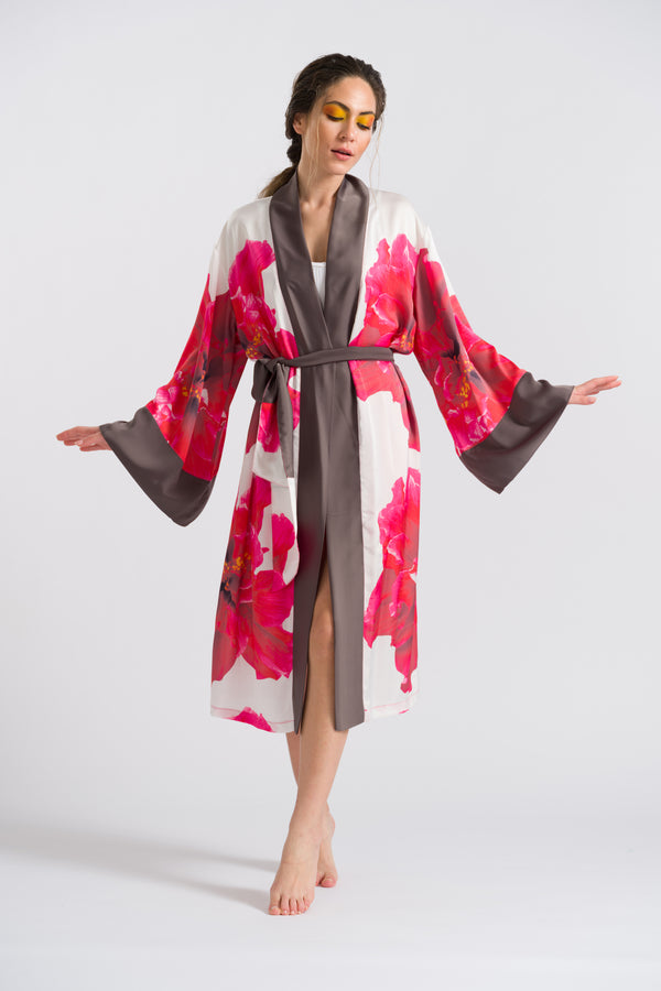 Pembe Çiçek Saten Uzun Kimono